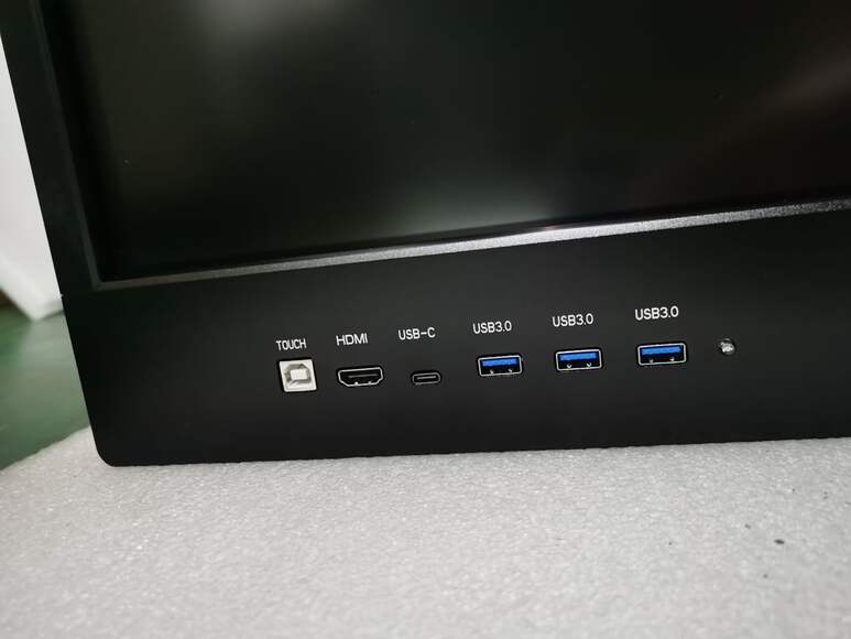Интерактивный дисплей Riotouch LT 65: ИК-технология, 65 дюймов, 4K, 20 касаний
