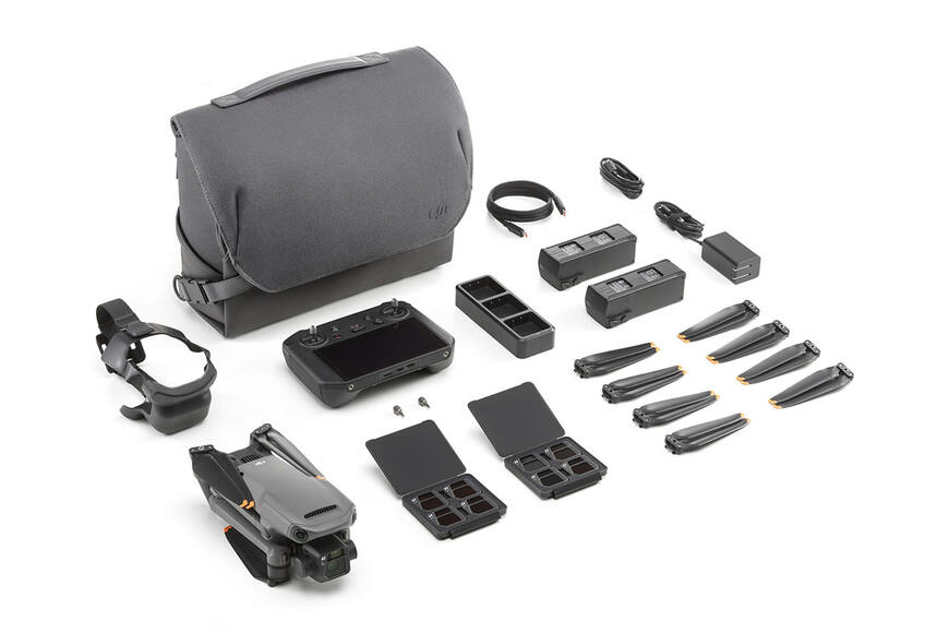Квадрокоптер DJI Mavic 3 Cine Premium Combo